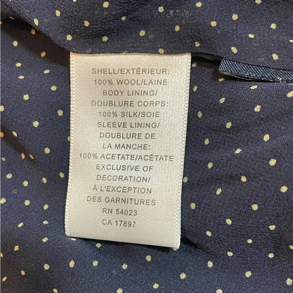 Banana Republic Wool Navy Blazer Silk Lining Velvet Trim Pockets Women’s Size 6 - Picture 13 of 15